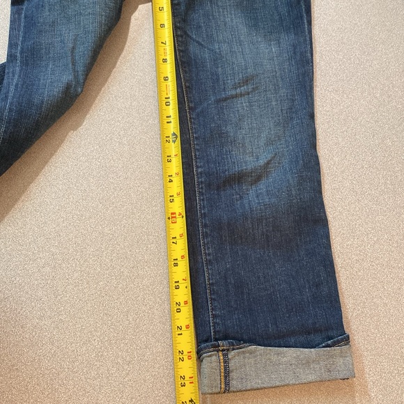 American Eagle - Artist stretch cropped jeans. Size 6 - Picture 12 of 12